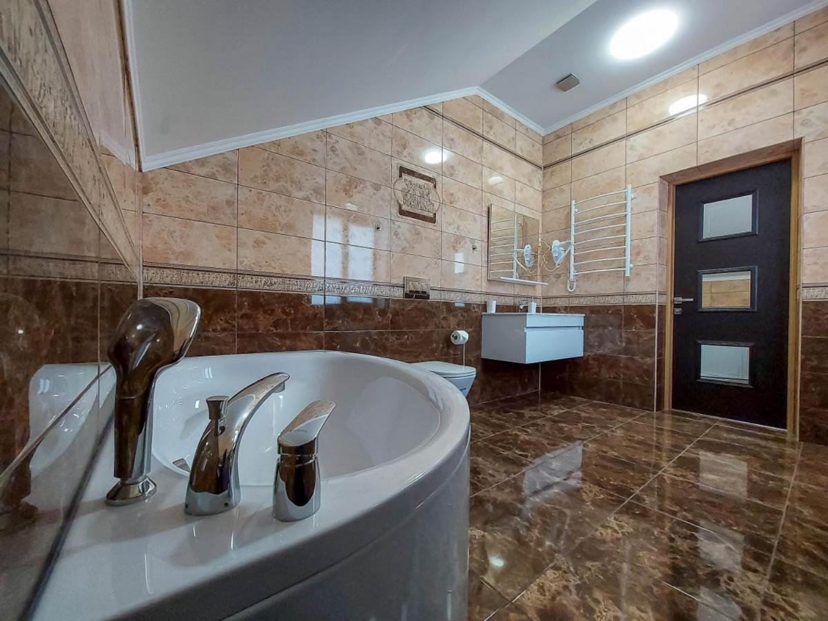 Graff Hotel Dnyipropetrovszk Kültér fotó