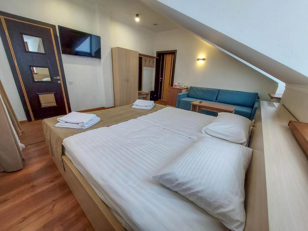 Graff Hotel Dnyipropetrovszk Kültér fotó